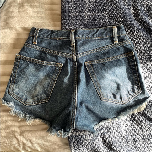 Blue vintage high waisted shorts - Picture 2 of 2